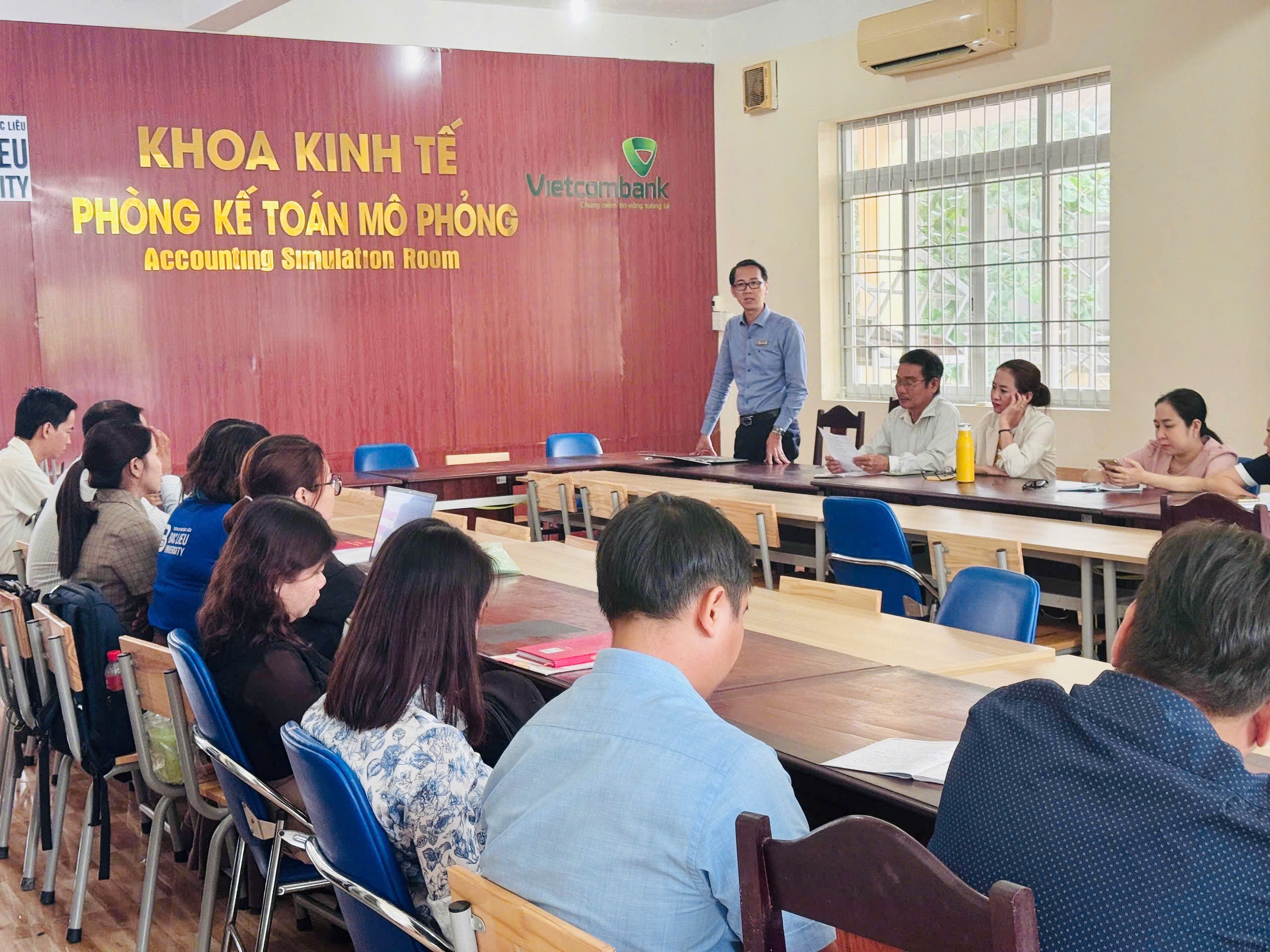 KHOA KINH TẾ VÀ LUẬT TỔ CHỨC BUỔI SINH HOẠT HỌC TẬP VÀ LÀM THEO TƯ TƯỞNG, ĐẠO ĐỨC VÀ PHONG CÁCH HỒ CHÍ MINH THÁNG 5 NĂM 2026